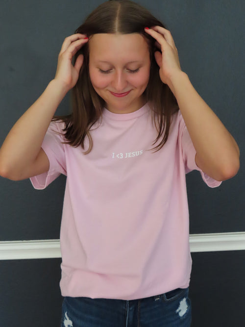 "I <3 Jesus" T-Shirt